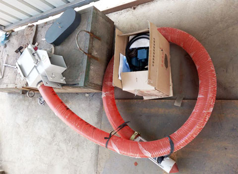 <b>車載軟管吸糧機(jī)</b>